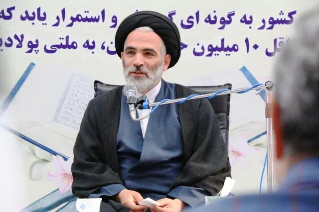 قرآن معلم اخلاق انسان در راهنمایی به صراط مستقیم است