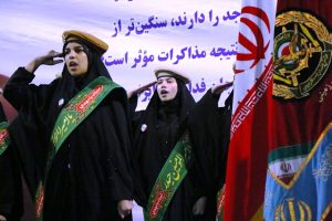 قدردانی مردم سلماس از جانفشانی های ارتش در تجمع مردمی شبانه